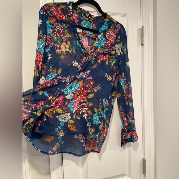 Kut From The Kloth Size MP Navy Blue Floral Sheer Long Sleeve Button Down Top - Picture 3 of 10